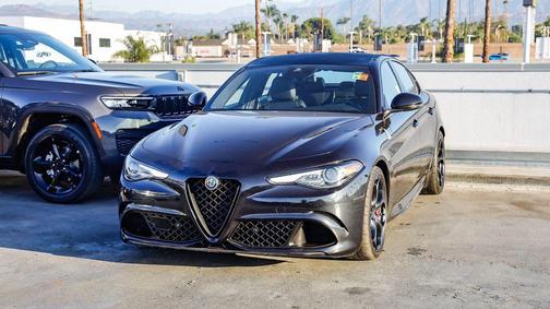 2022 Alfa Romeo Giulia Quadrifoglio