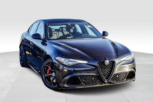 2022 Alfa Romeo Giulia Quadrifoglio