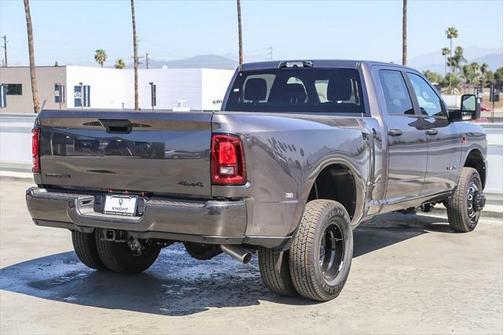 2025 RAM 3500 Big Horn Crew Cab 4x4 8' Box