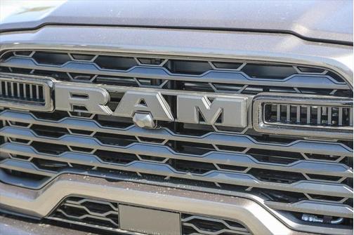 2025 RAM 3500 Big Horn Crew Cab 4x4 8' Box