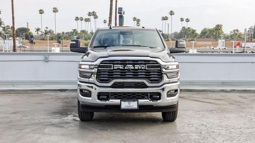 2025 RAM 2500 Tradesman Crew Cab 4x4 6'4' Box