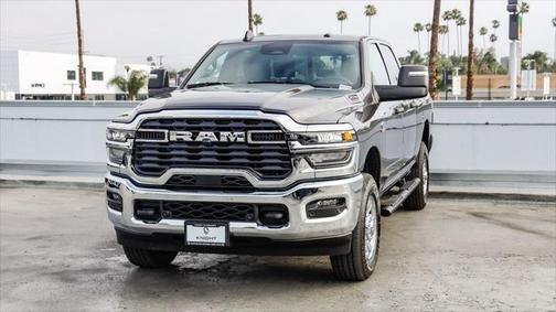 2025 RAM 2500 Tradesman Crew Cab 4x4 6'4' Box