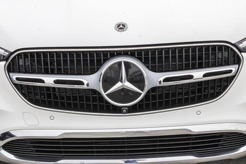 Polar White 2025 Mercedes-Benz GLC 300 4MATIC