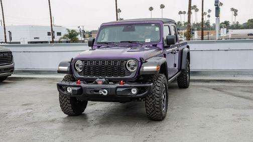 Reign 2026 Jeep Gladiator Shadow Ops