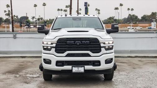 2025 RAM 3500 Laramie Crew Cab 4x4 8' Box