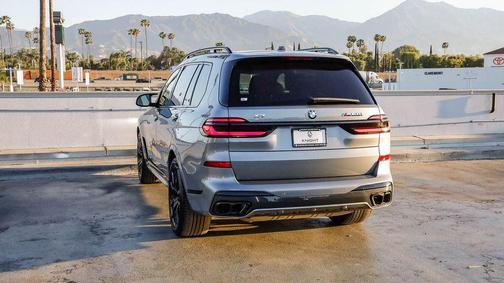 2026 BMW X7 M60i