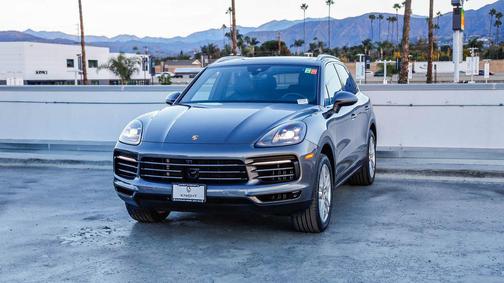 2023 Porsche Cayenne Platinum Edition
