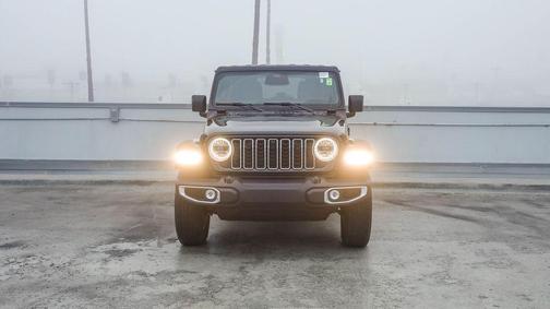 2025 Jeep Wrangler 4-Door Sahara 4x4