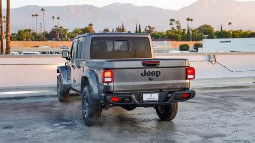 2025 Jeep Gladiator Sport S