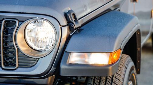 2025 Jeep Gladiator Sport S