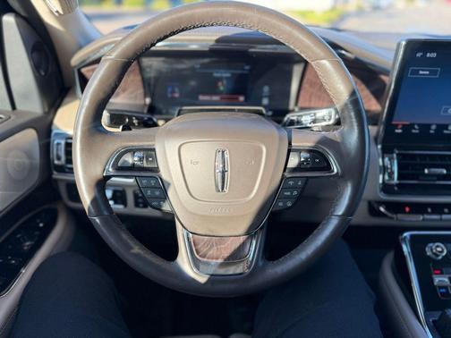 2022 Lincoln Navigator Reserve