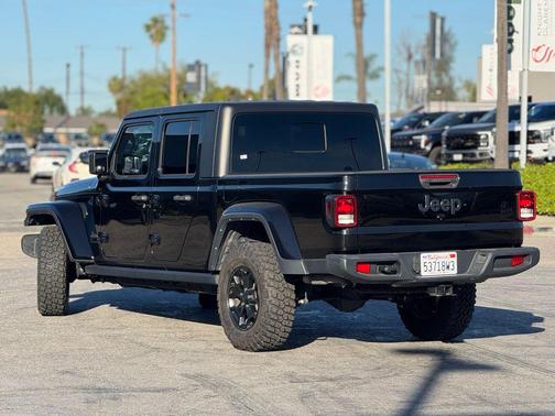 2021 Jeep Gladiator Willys 4x4