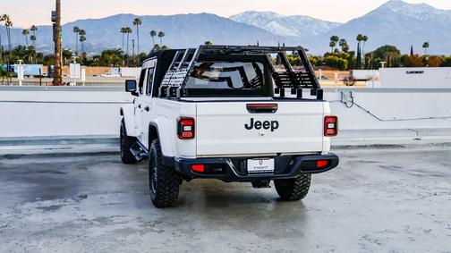 2024 Jeep Gladiator Willys