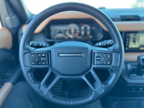 2024 Land Rover Defender 110 P400 X-Dynamic SE