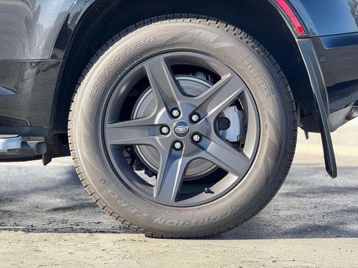 2024 Land Rover Defender 110 P400 X-Dynamic SE