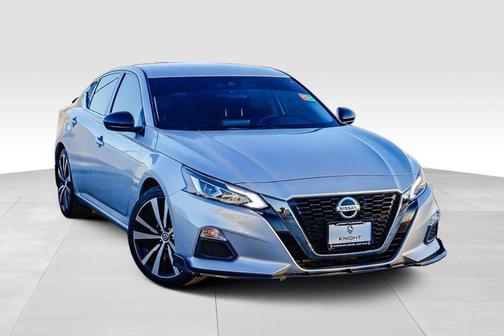 2022 Nissan Altima SR FWD