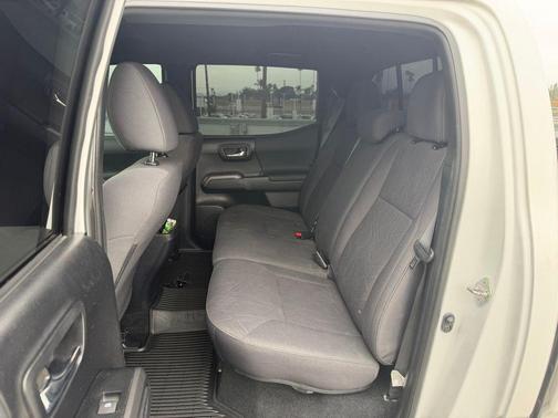 Super White 2019 Toyota Tacoma TRD Sport