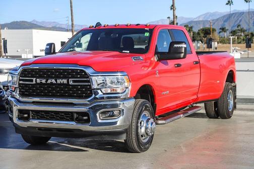 2024 RAM 3500 Big Horn Crew Cab 4x4 8' Box