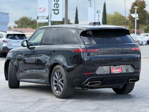 2024 Land Rover Range Rover Sport SE