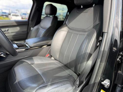 2024 Land Rover Range Rover Sport SE