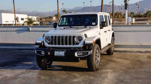 2025 Jeep Wrangler 4-Door Sahara 4x4