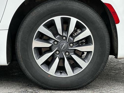 2023 Chrysler Pacifica Hybrid Touring L