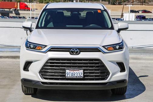 2025 Toyota Highlander LE