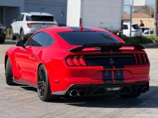 2020 Ford Shelby GT500 Base