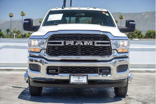 2024 RAM 3500 Tradesman Crew Cab 4x4 8' Box