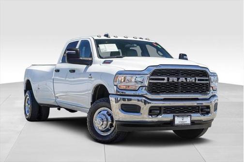 2024 RAM 3500 Tradesman Crew Cab 4x4 8' Box