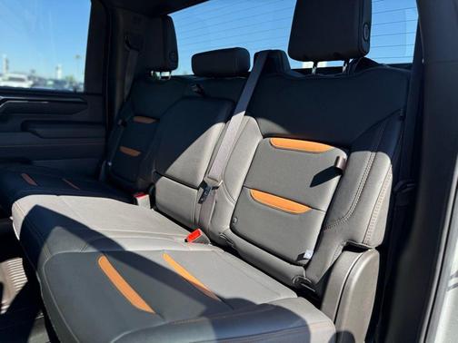 2025 GMC Sierra 2500 AT4