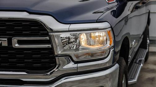 Patriot Blue Pearlcoat 2024 RAM 2500 Big Horn Crew Cab 4x4 6'4' Box
