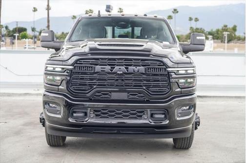 2025 RAM 3500 Laramie Crew Cab 4x4 8' Box