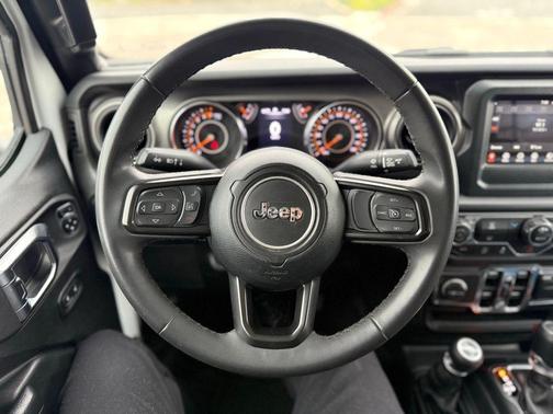 2023 Jeep Gladiator Sport S