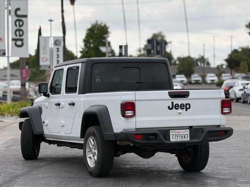 2023 Jeep Gladiator Sport S