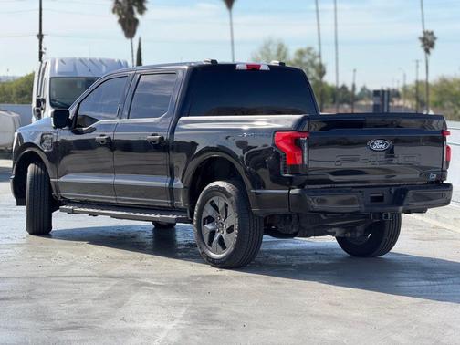 2024 Ford F-150 Lightning XLT