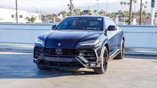 2021 Lamborghini Urus Base