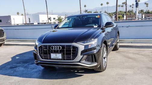 Mythos Black Metallic 2023 Audi Q8 55 Premium Plus