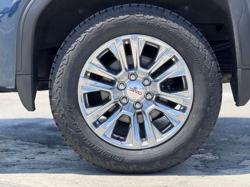Pacific Blue Metallic 2022 GMC Sierra 1500 Denali
