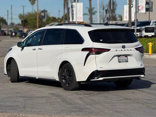 2024 Toyota Sienna XSE 7 Passenger