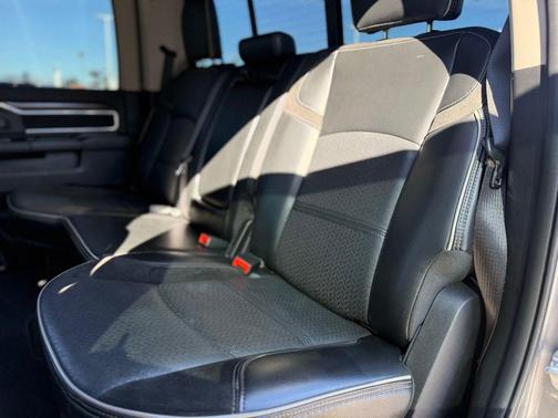 2024 RAM 2500 Laramie Crew Cab 4x4 6'4' Box