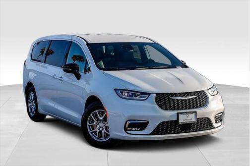 2025 Chrysler Pacifica L