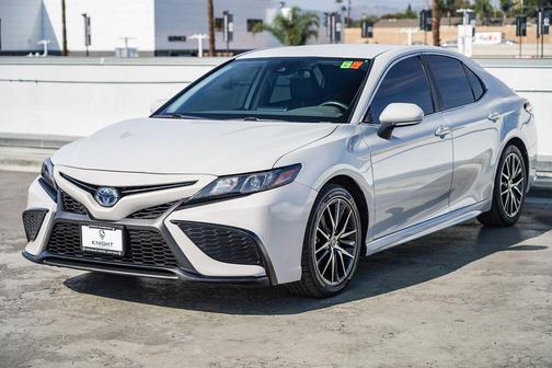 2023 Toyota Camry SE