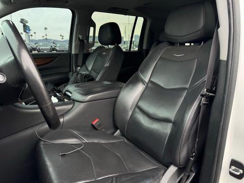 2020 Cadillac Escalade ESV Luxury