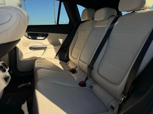 2024 Mercedes-Benz GLC 300 4MATIC