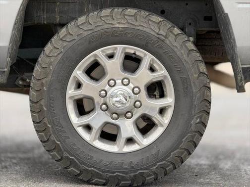 2024 RAM 2500 Laramie Crew Cab 4x4 6'4' Box