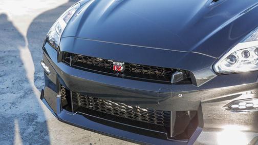 2024 Nissan GT-R Premium Dual-clutch 6-Speed Transmission