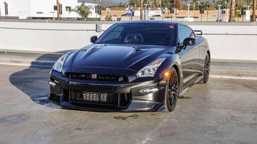 2024 Nissan GT-R Premium Dual-clutch 6-Speed Transmission