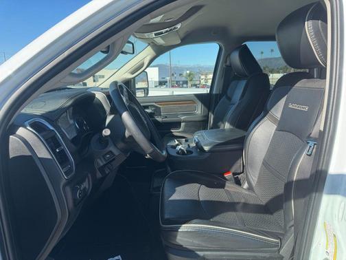 2024 RAM 2500 Laramie Crew Cab 4x4 6'4' Box