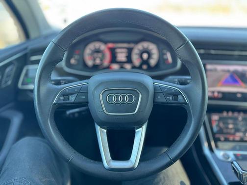 2024 Audi Q7 55 Premium Plus